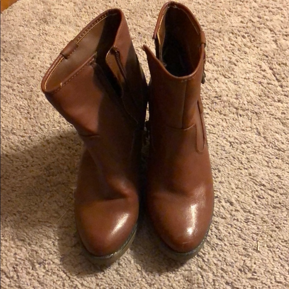 Liz and Co booties